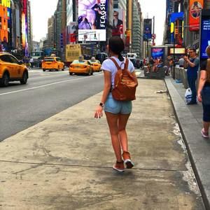 Meet your Posher, Génesis